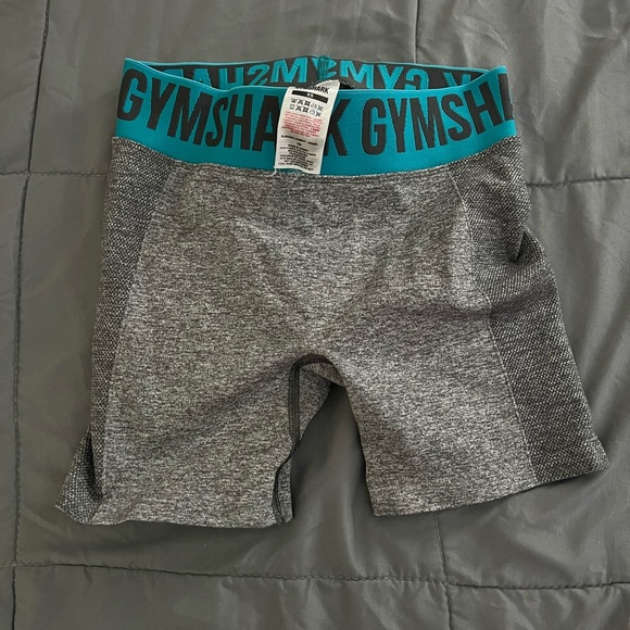 Gymshark Pants - Gymshark flex shorts